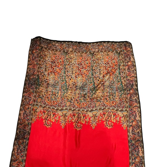 PERRY ELLIS RED, BLACK & GREEN TAPESTRY DESIGN 100% SILK SCARF - Picture 12 of 16